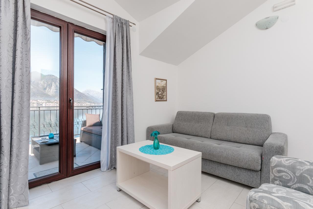 Apartments Miramar Котор Екстер'єр фото
