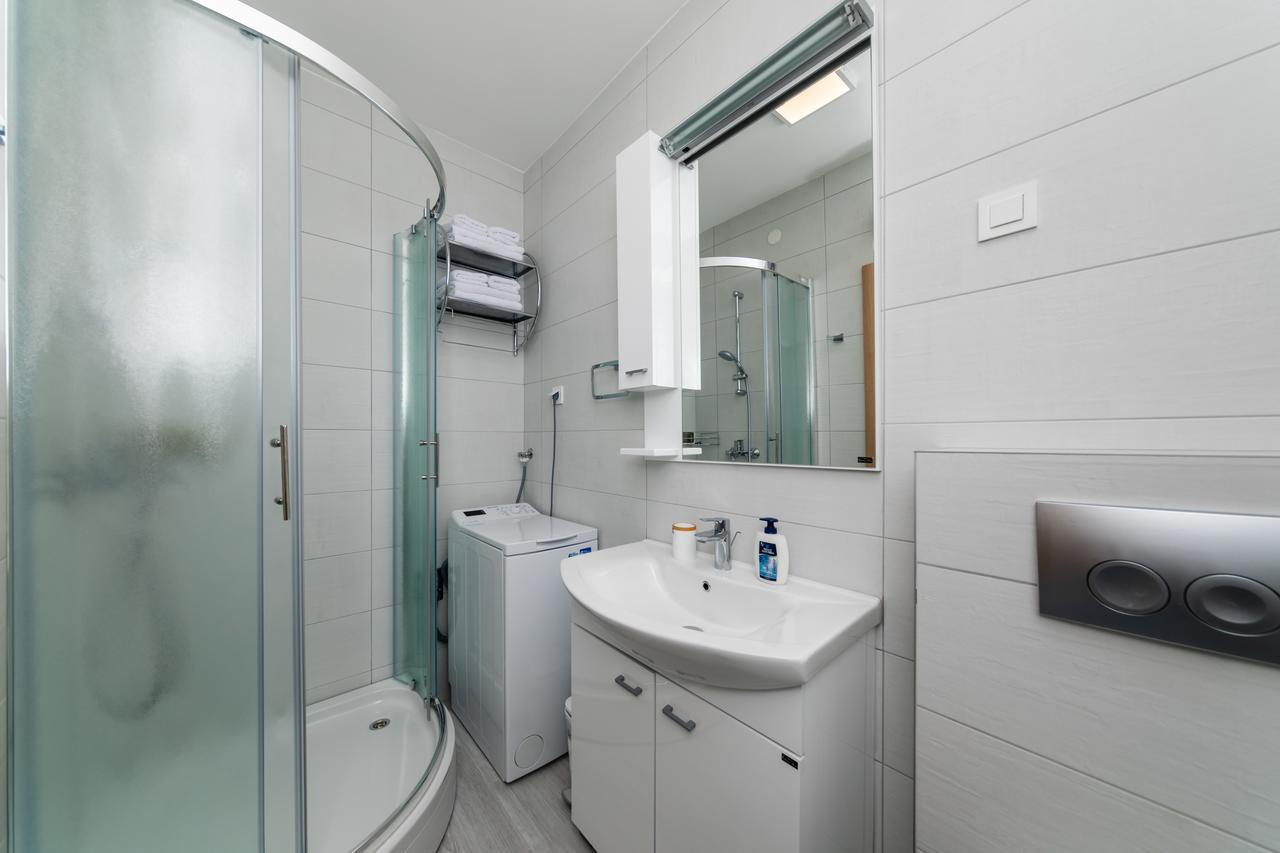 Apartments Miramar Котор Екстер'єр фото