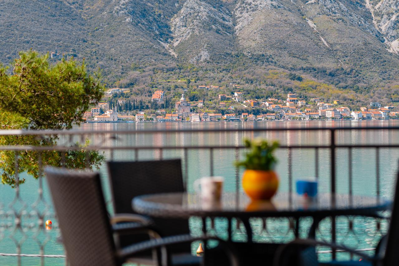Apartments Miramar Котор Екстер'єр фото