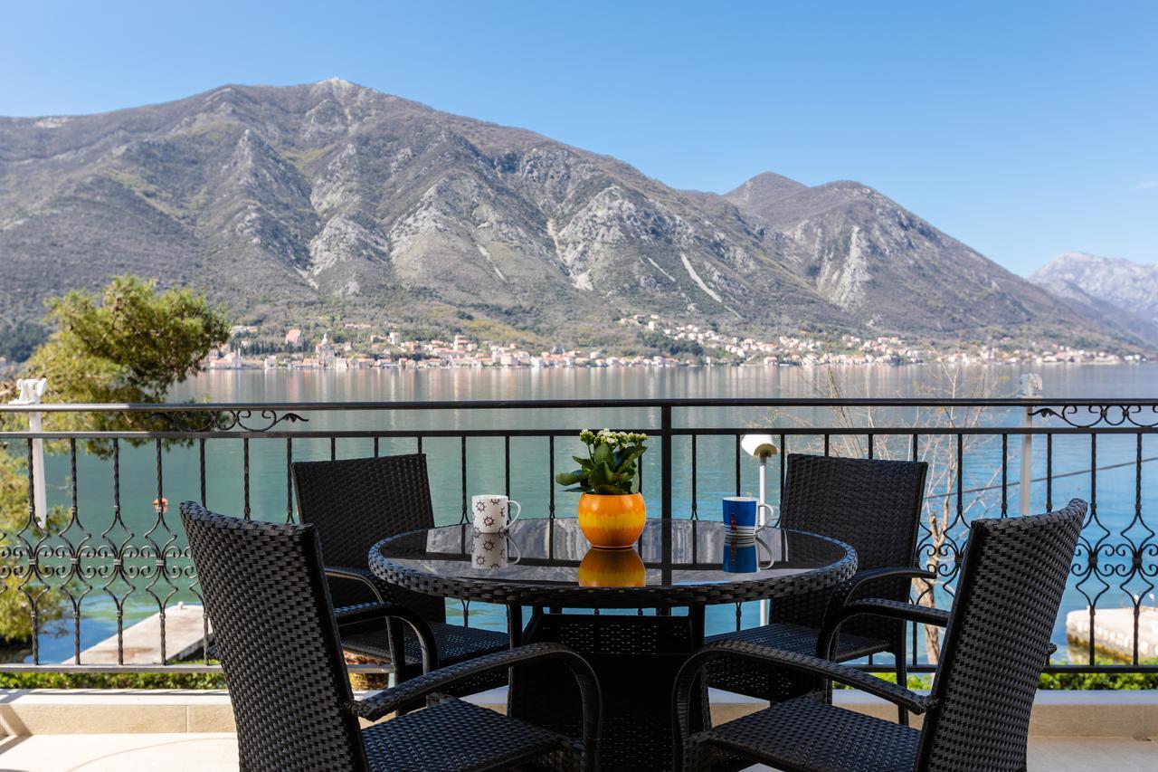 Apartments Miramar Котор Екстер'єр фото