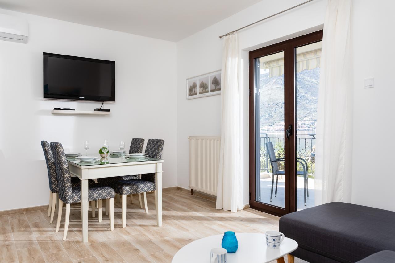 Apartments Miramar Котор Екстер'єр фото